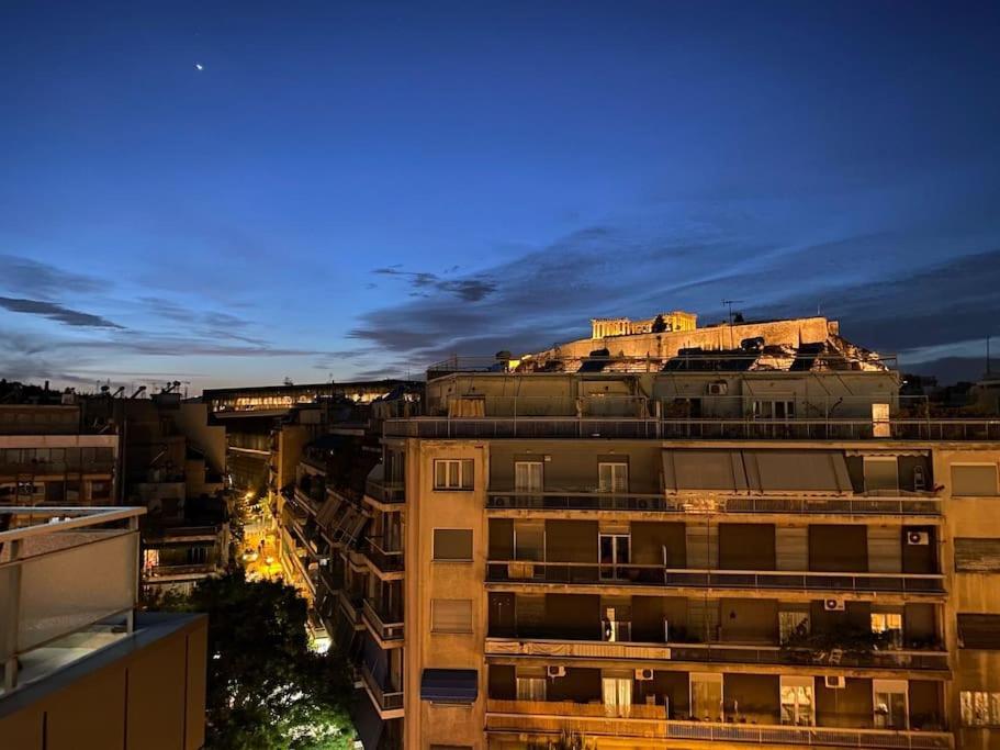 Lovely Apt W/Heated Jacuzzi &Full Acropolis View Atina Dış mekan fotoğraf