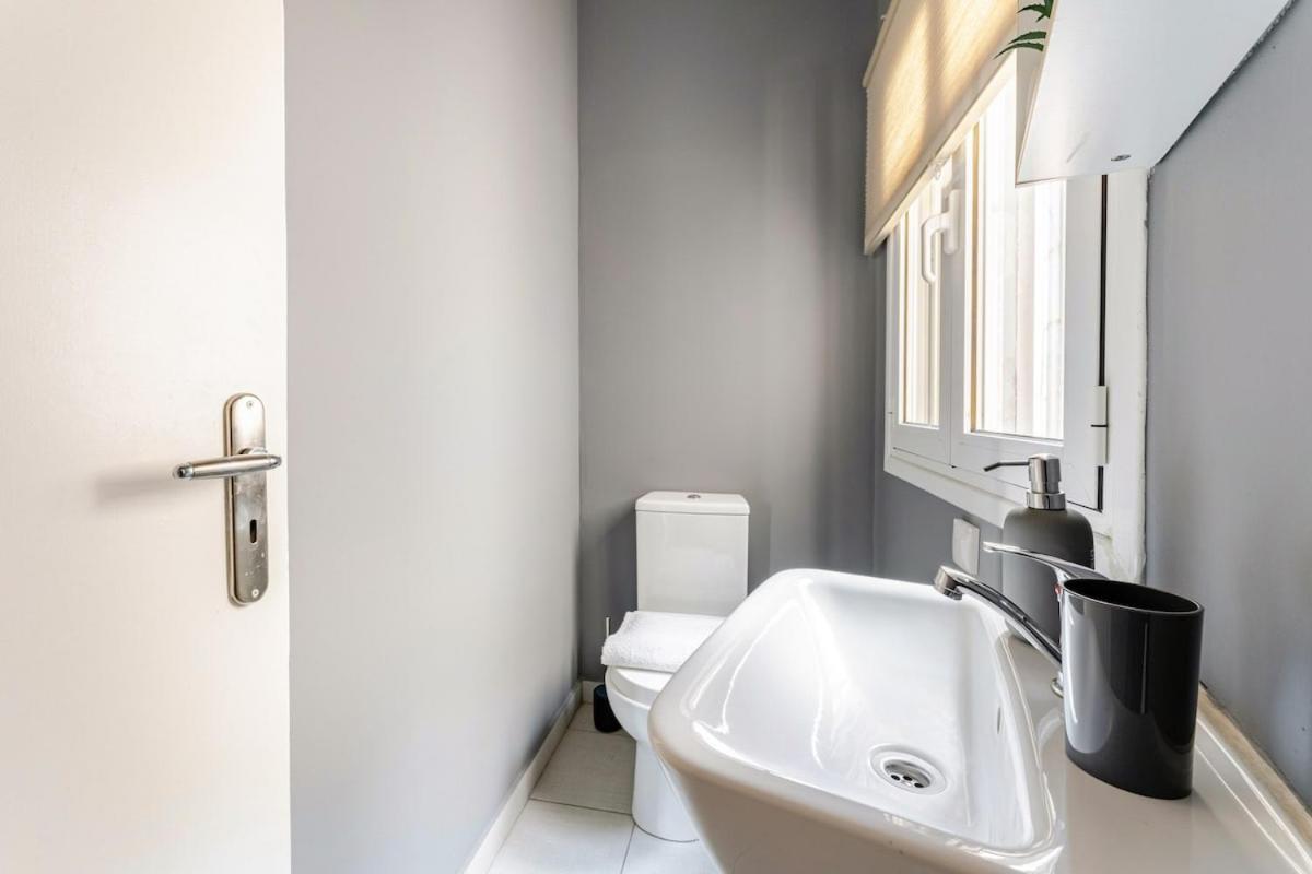 Lovely Apt W/Heated Jacuzzi &Full Acropolis View Atina Dış mekan fotoğraf